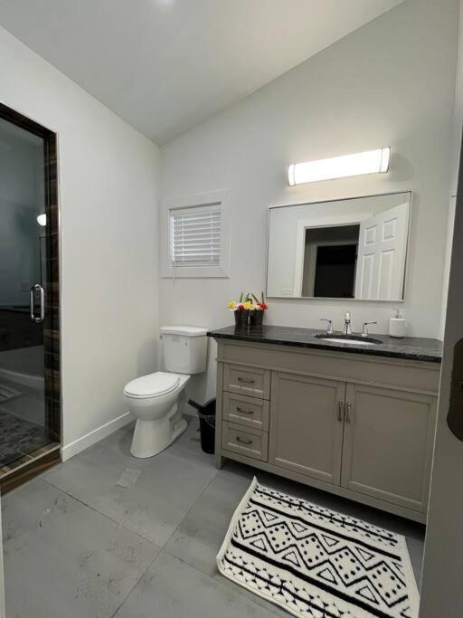 Luxury 2Br Within Walking Distance To Nightlife!! Villa โควิงตัน ภายนอก รูปภาพ