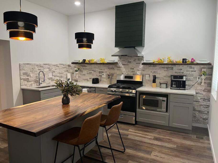 Luxury 2Br Within Walking Distance To Nightlife!! Villa โควิงตัน ภายนอก รูปภาพ